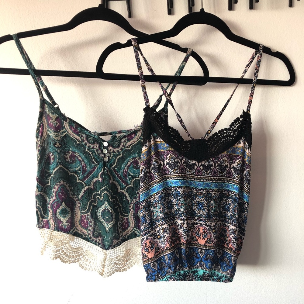 BOGO🆓 2 Printed Crop Tops